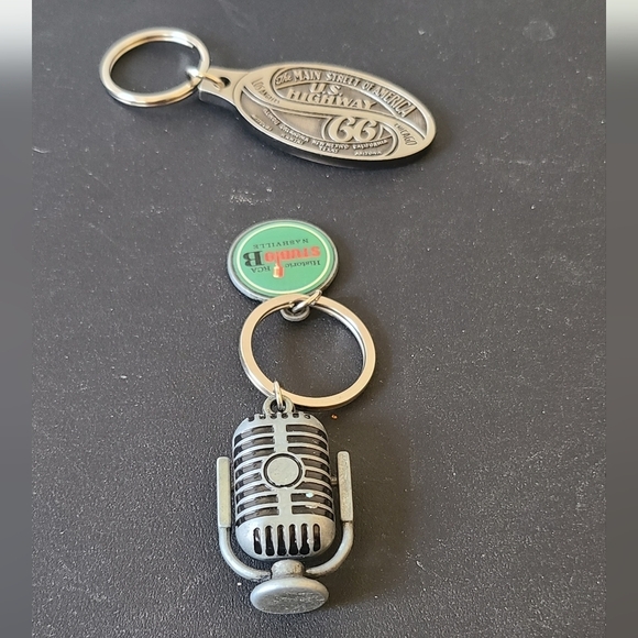 Lot Of 7 key Chains Highway 66, Country Music, Sonic, Legends Of Racing, Scion - Picture 3 of 6